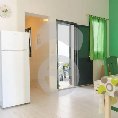 Mancaversa By The Beach Apartman