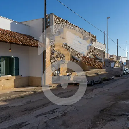 Mancaversa By The Beach
